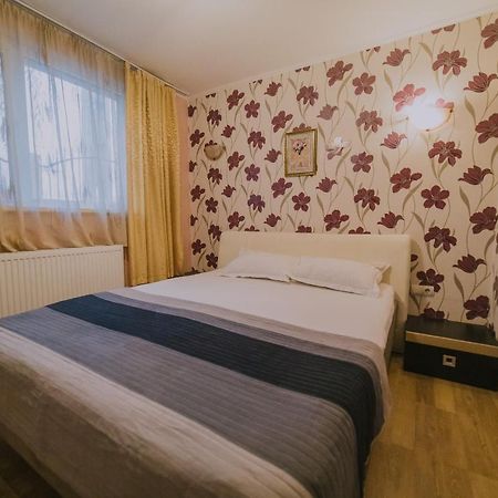 Hostel Denisa Μπουζάου Εξωτερικό φωτογραφία