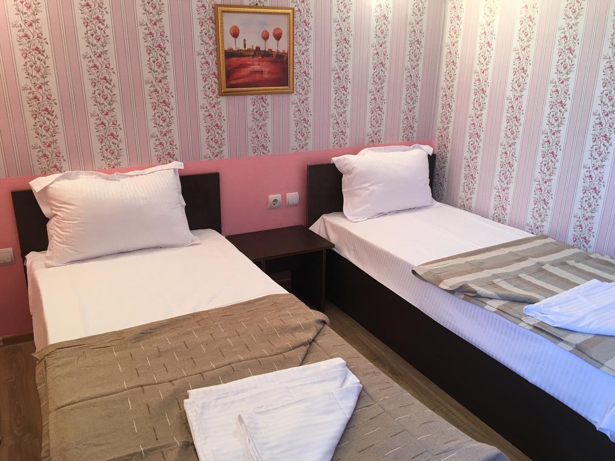 Hostel Denisa Μπουζάου Εξωτερικό φωτογραφία