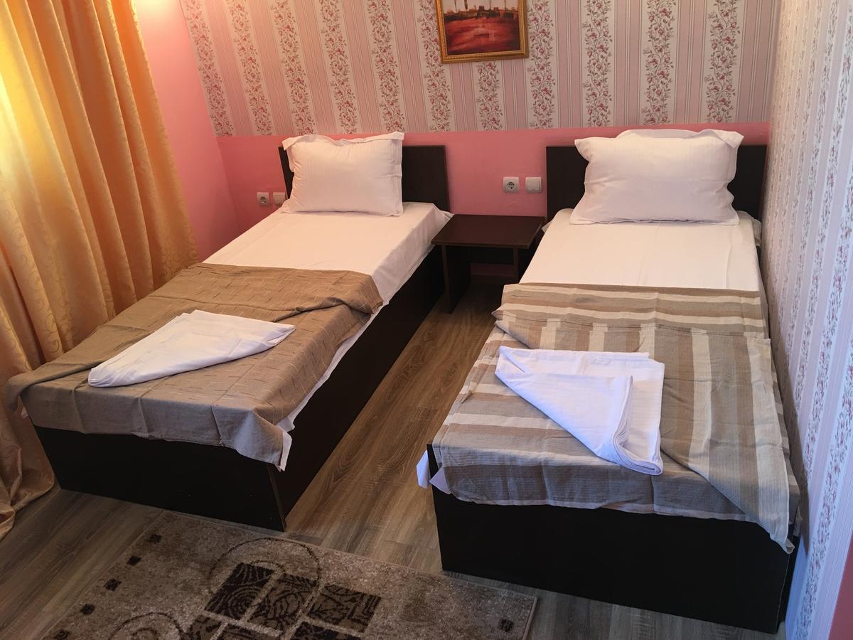 Hostel Denisa Μπουζάου Εξωτερικό φωτογραφία