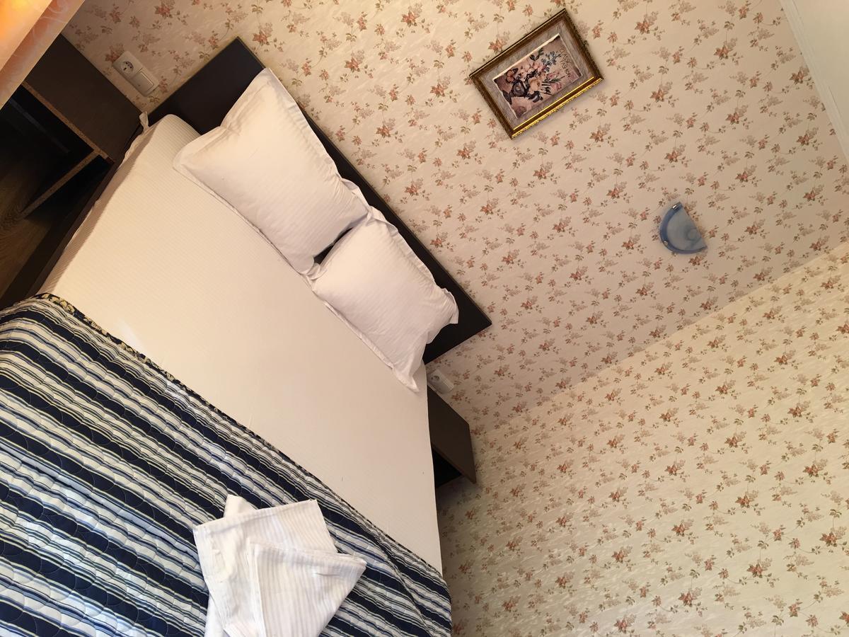 Hostel Denisa Μπουζάου Εξωτερικό φωτογραφία